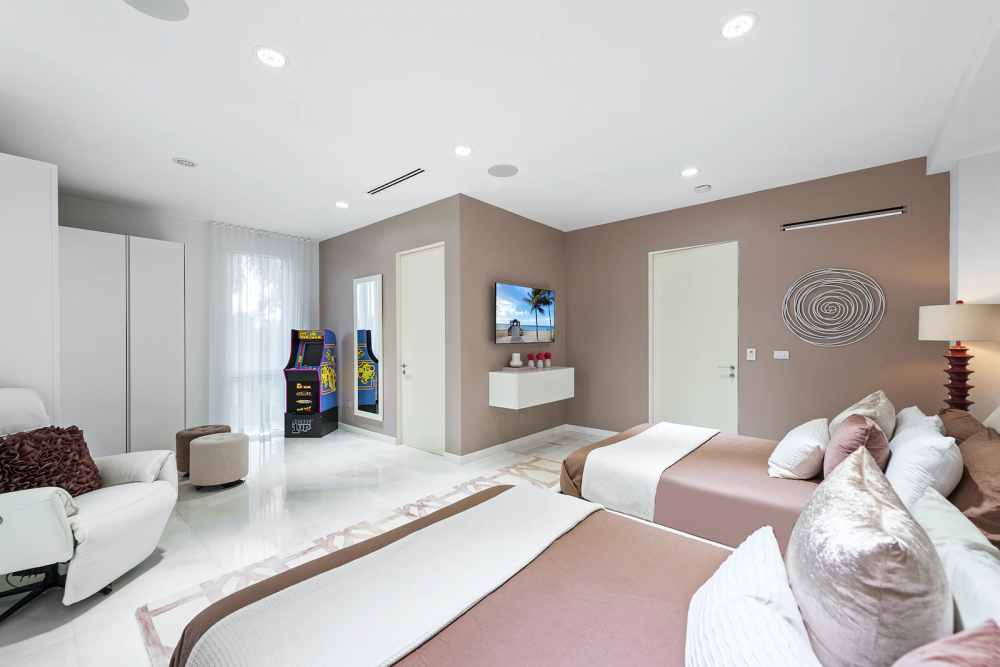 South Miami Signature Villa